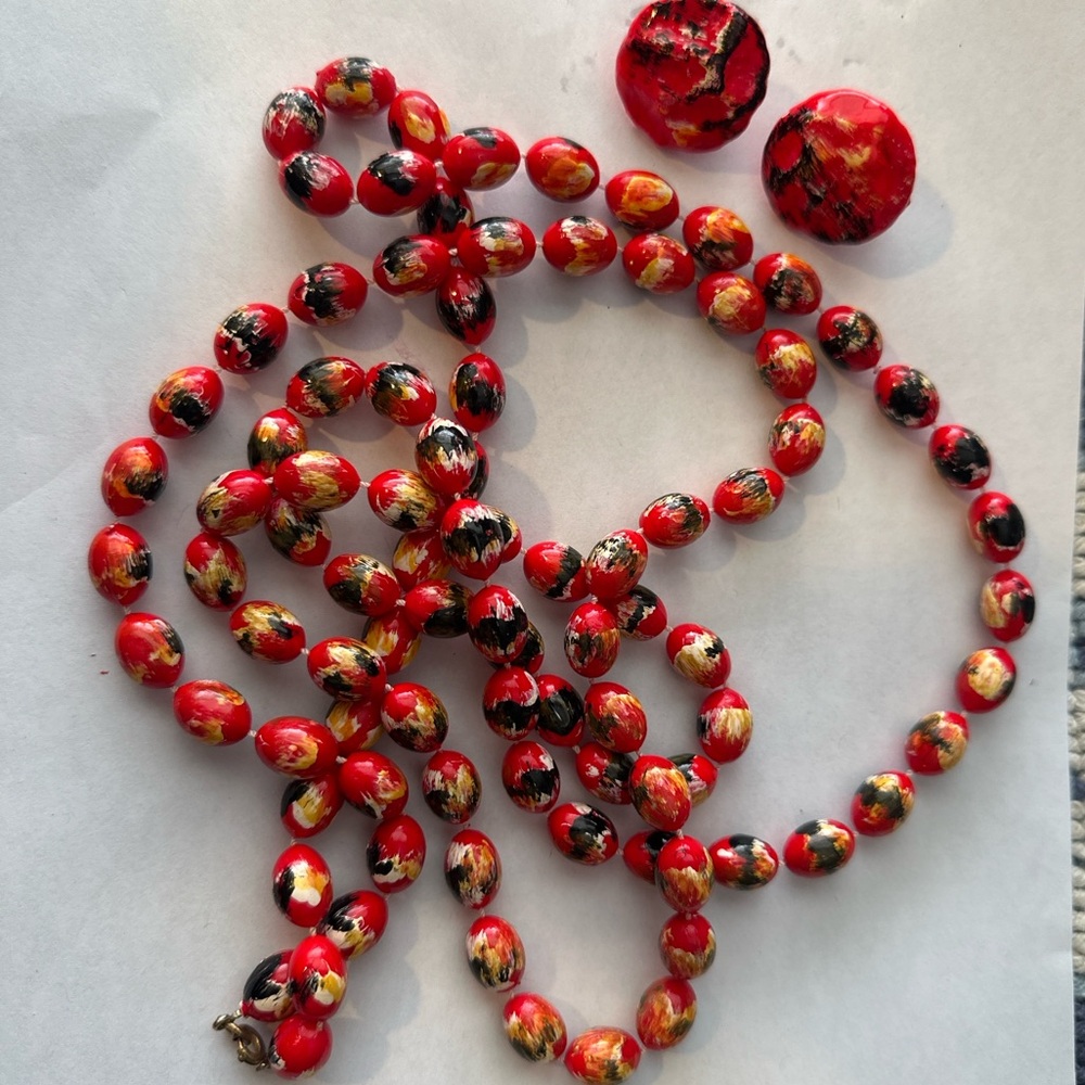 Vintage 80s Red Hand-Painted Opera Necklace & Clip Earrings Set - Picture 5 of 8
